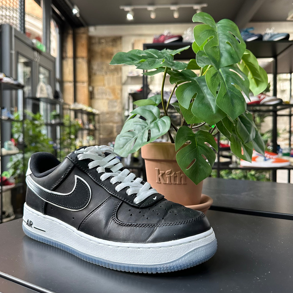 REC0477 - NIKE AIR FORCE 1 LOW COLIN KAEPERNICK UK 7