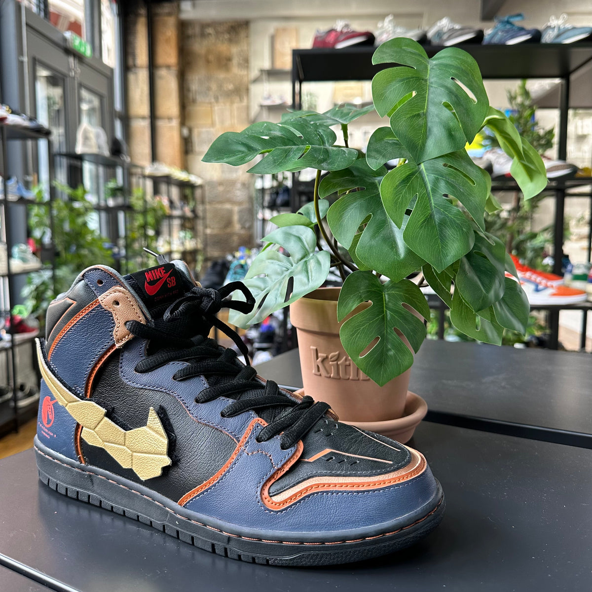 REC0472 - NIKE DUNK SB HI GUNDAM 2021 UK 10