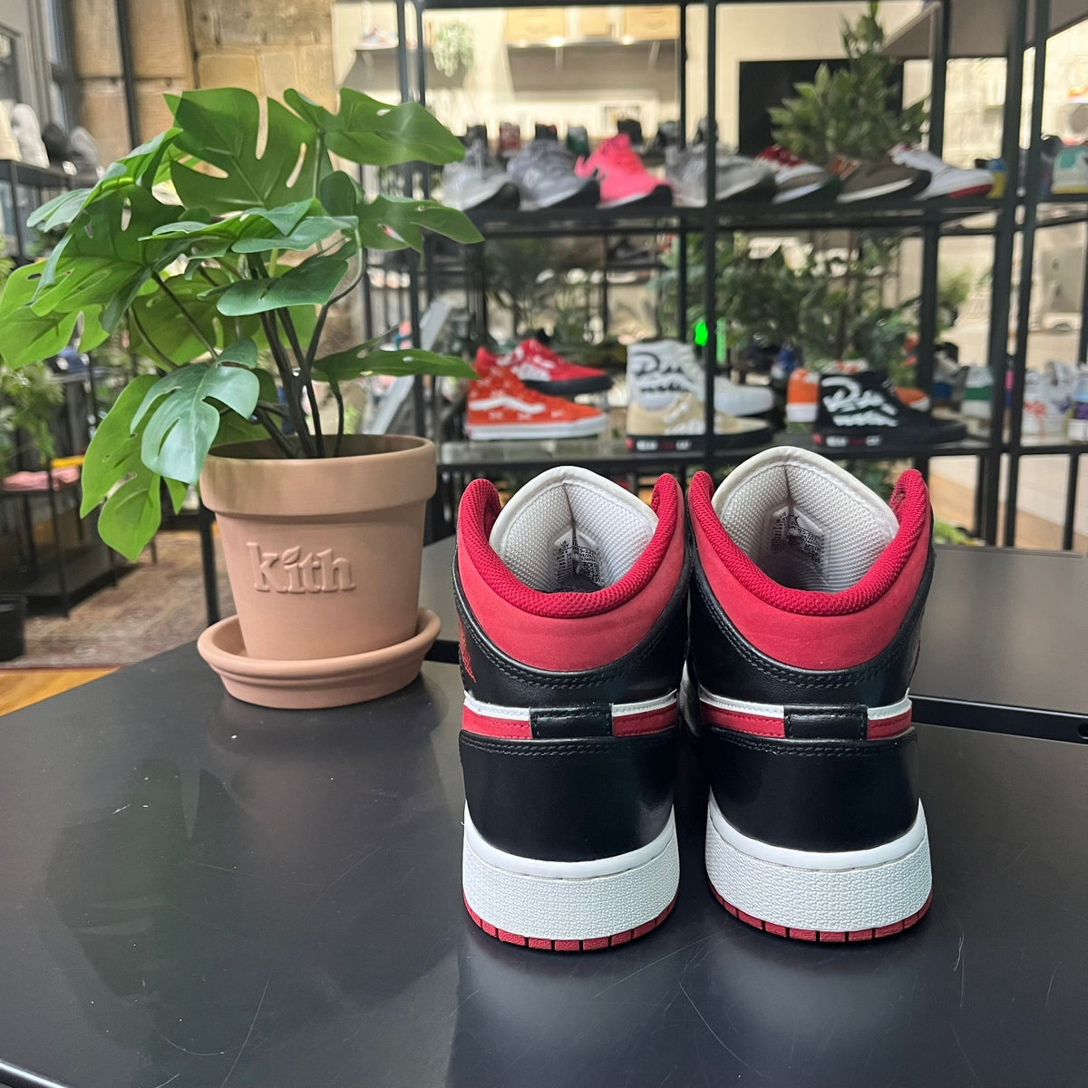 REC1057 - JORDAN 1 MID GYM RED UK 6