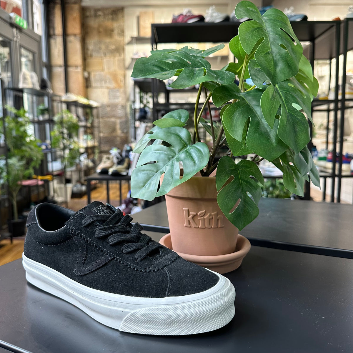 REC0754 - VANS OG EPOCH LX BLACK UK 7