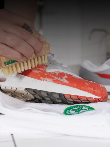 Buy An Wholesale sneaker cleaner For Shoe Polishing And Protection 