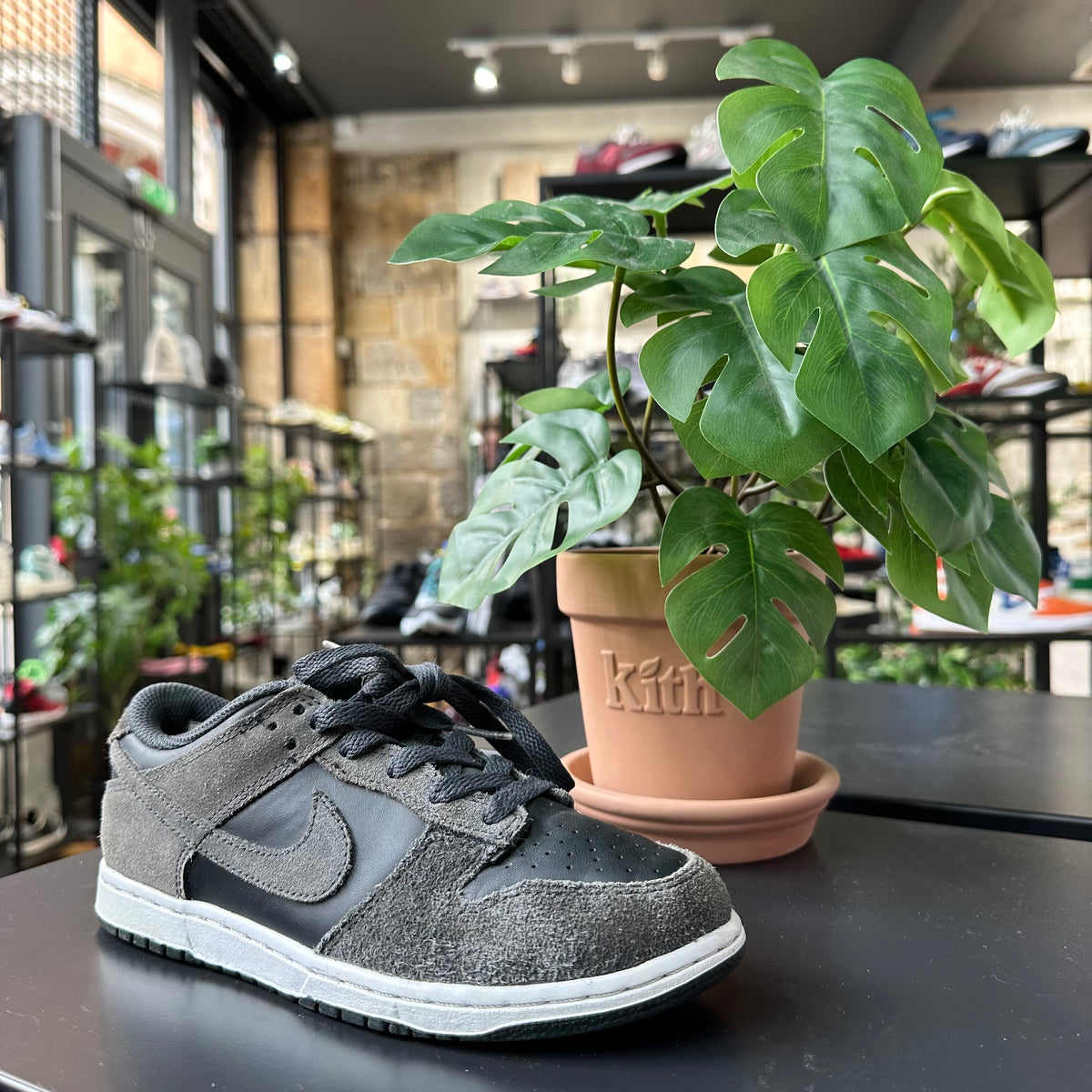 REC0501  - NIKE DUNK LOW ANTHRACITE UK 2.5