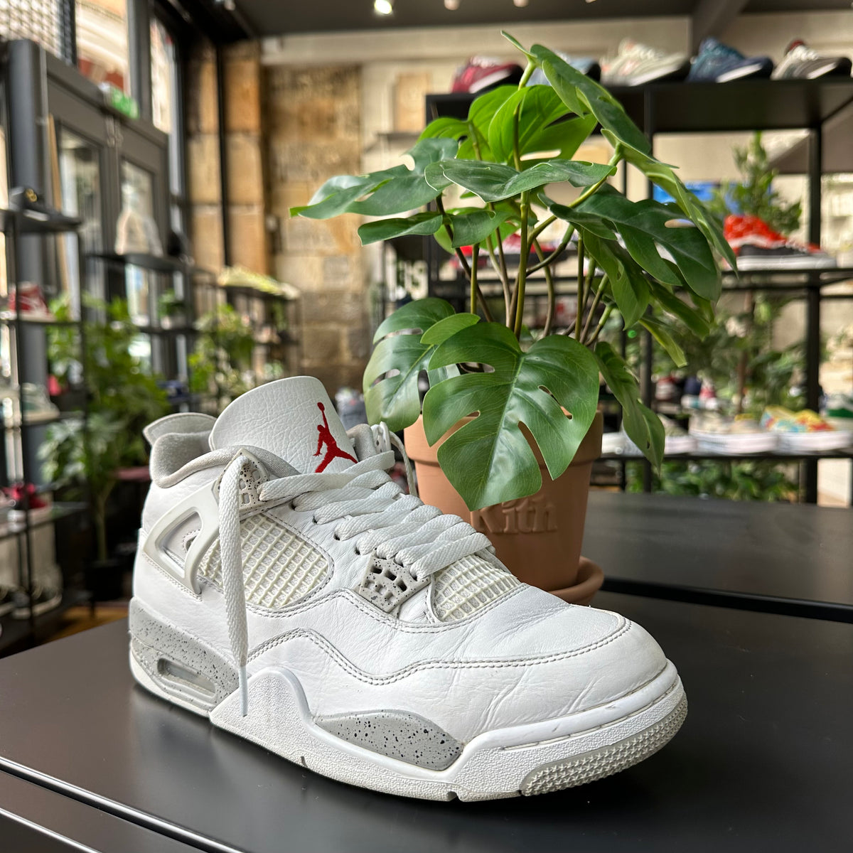 REC0517 JORDAN 4 RETRO WHITE OREO - UK 7.5