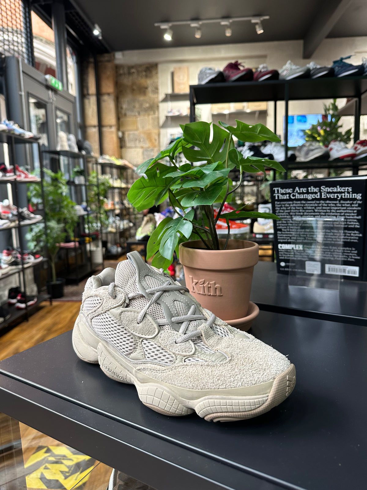 REC1054 - YEEZY 500 TAUPE LIGHT UK 8.5