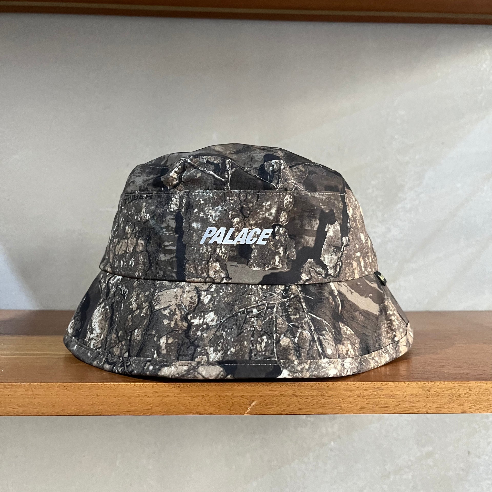 Palace Gore-tex Bucket Hat | SS 24 | Real Tree | S/M – Sneakers ER