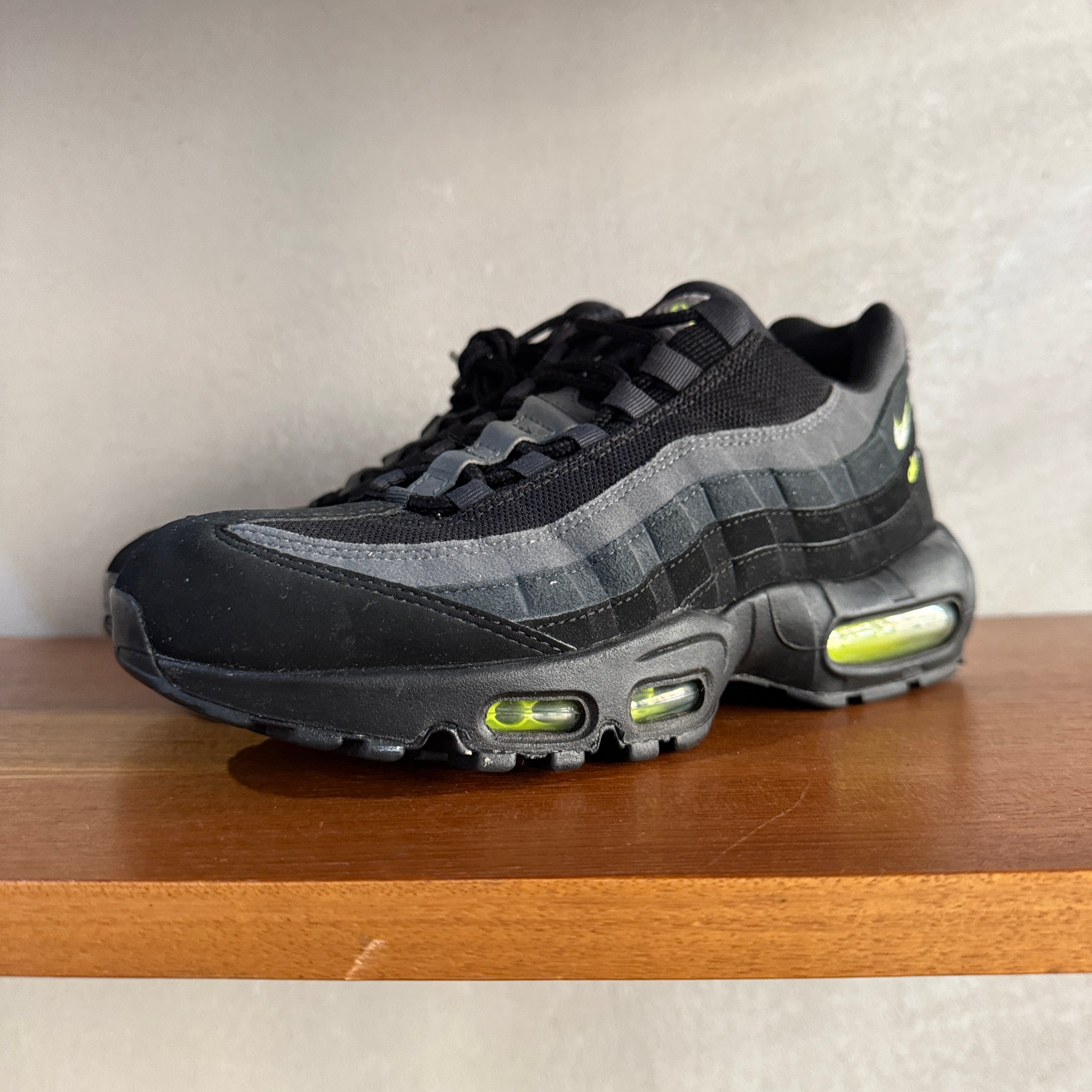 NIKE AIR MAX 95 Black/Grey/Volt 2019 Code: CV1635-002 UK
