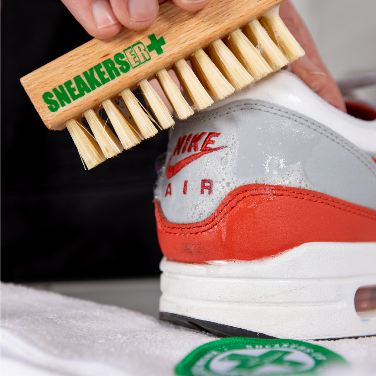 SNEAKERS ER SNEAKER CLEANING DUO KIT &amp; 250ml CLEANER with FREE MICROFIBRE CLOTH