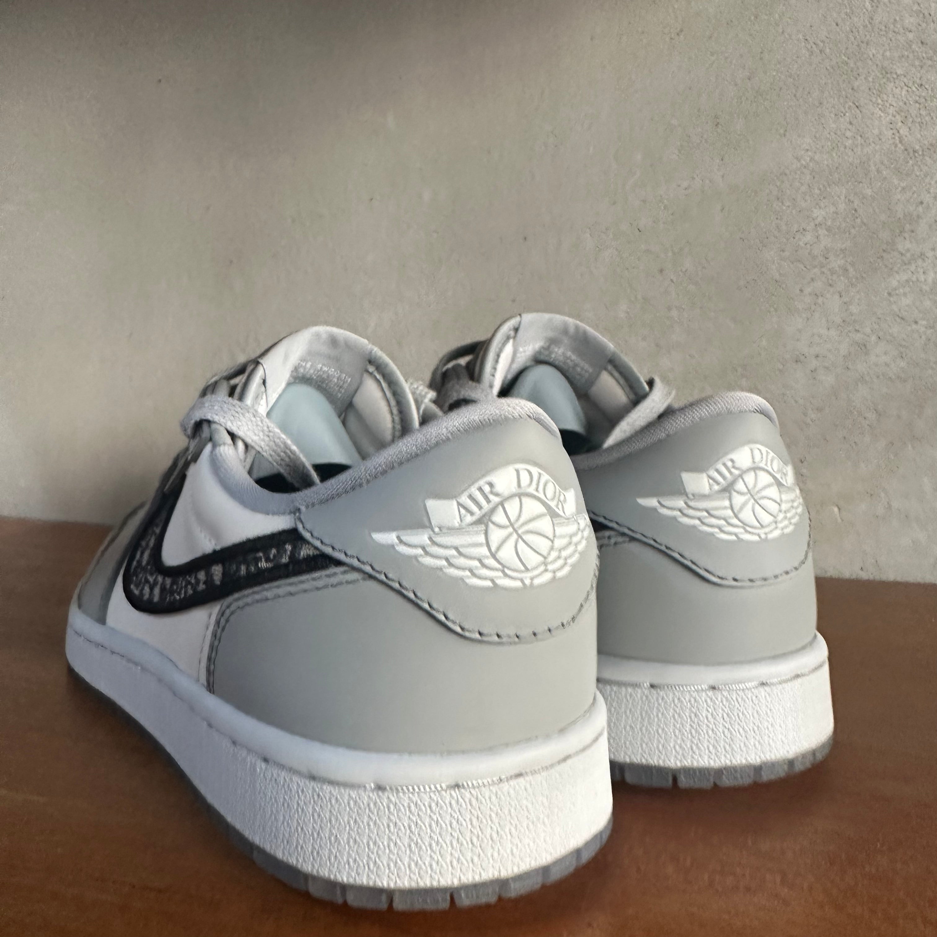UK US AIR JORDAN LOW x DIOR White Black Sail