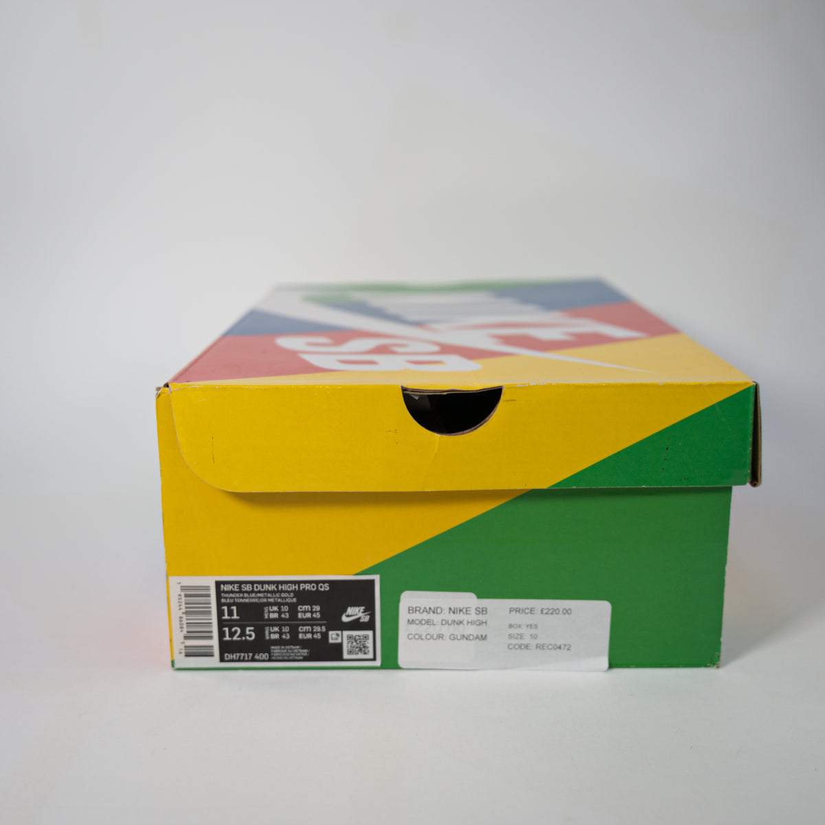 REC0472 - NIKE DUNK SB HI GUNDAM 2021 UK 10